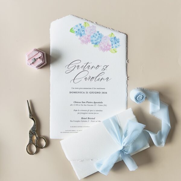 partecipazione in carta d'Amalfi con ortensie dipinte